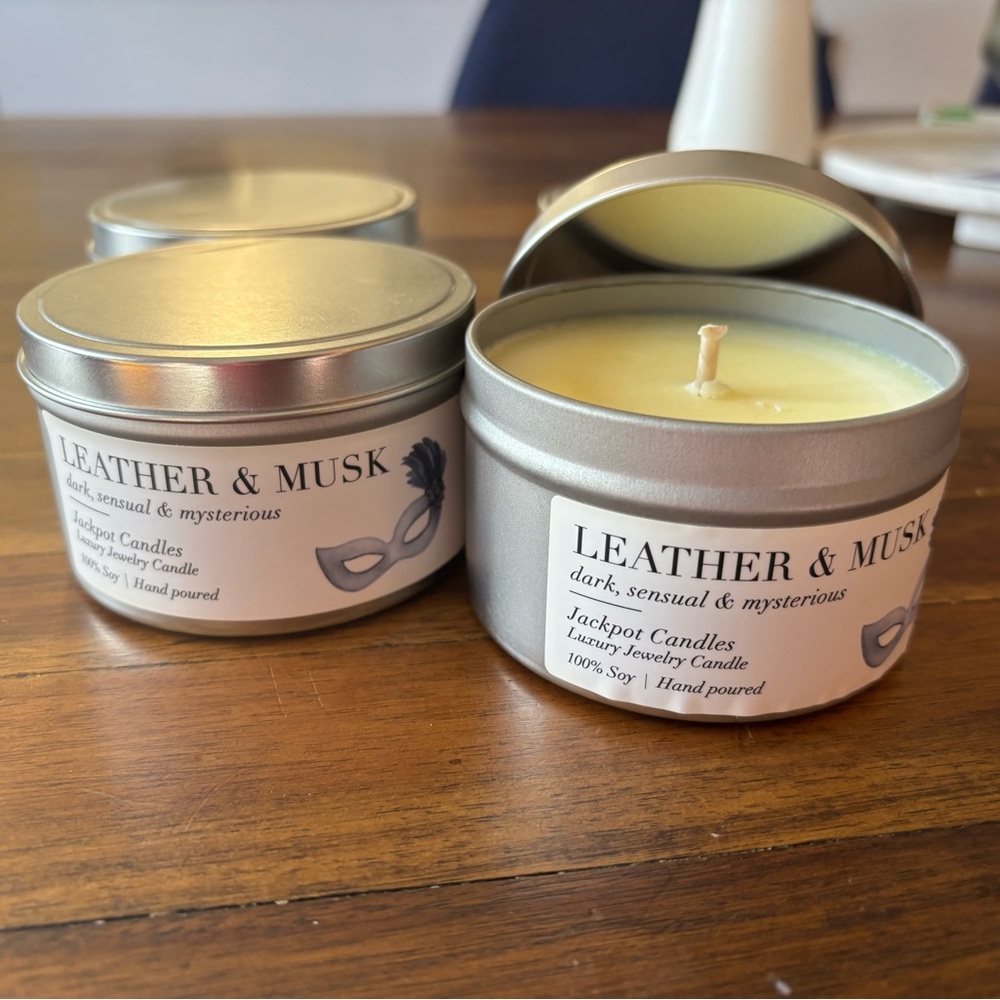Jackpot Jewelry Leather & Musk Scented Candle - Cream